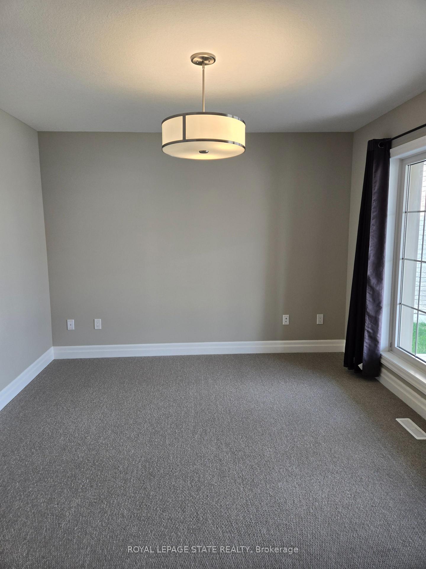 Photo 5 of 15 Dunning Way, St. Thomas — HOMEH