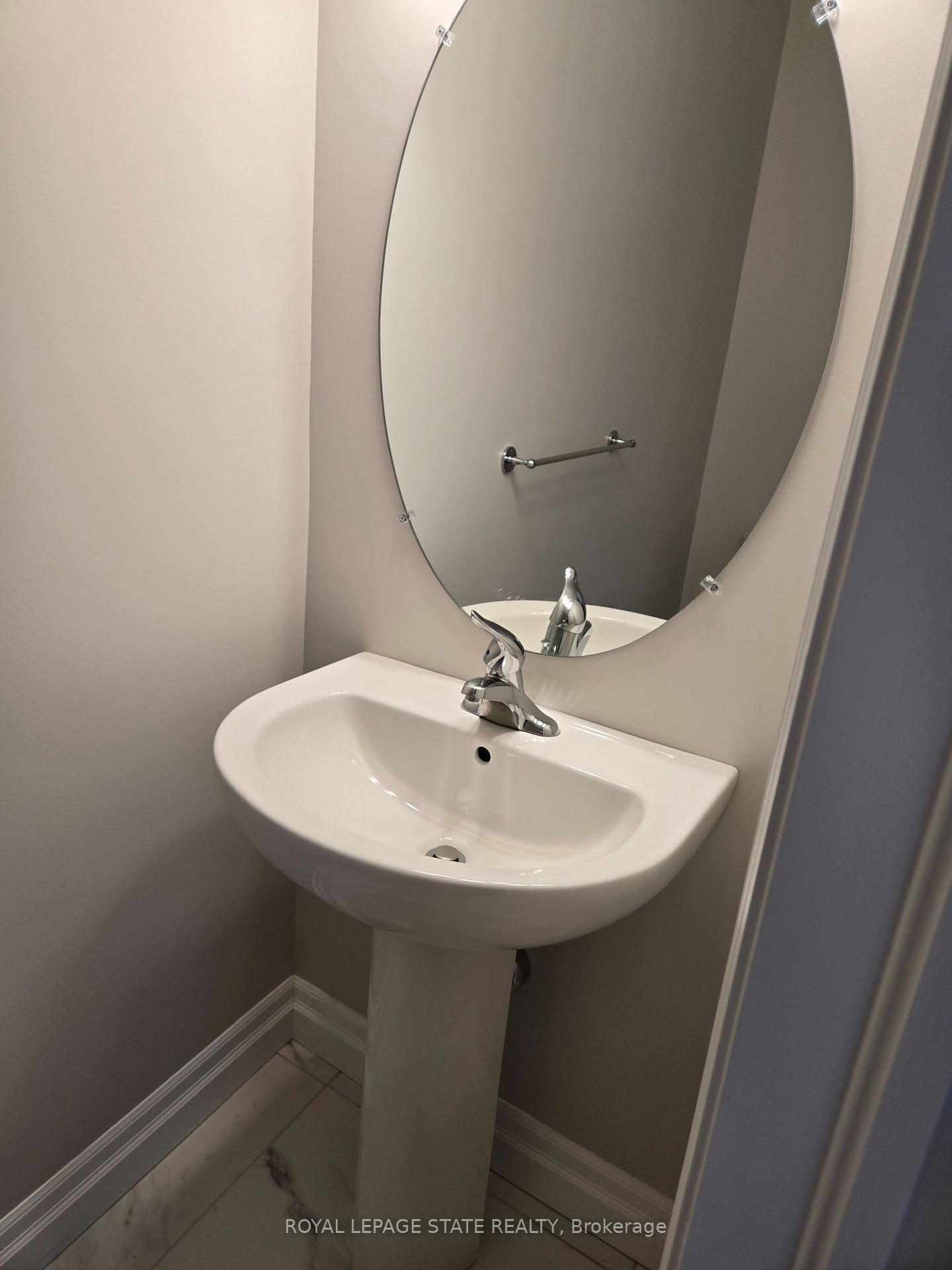 Photo 7 of 15 Dunning Way, St. Thomas — HOMEH