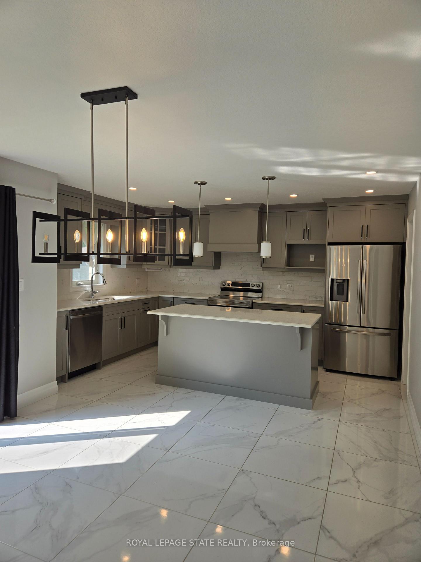Photo 9 of 15 Dunning Way, St. Thomas — HOMEH