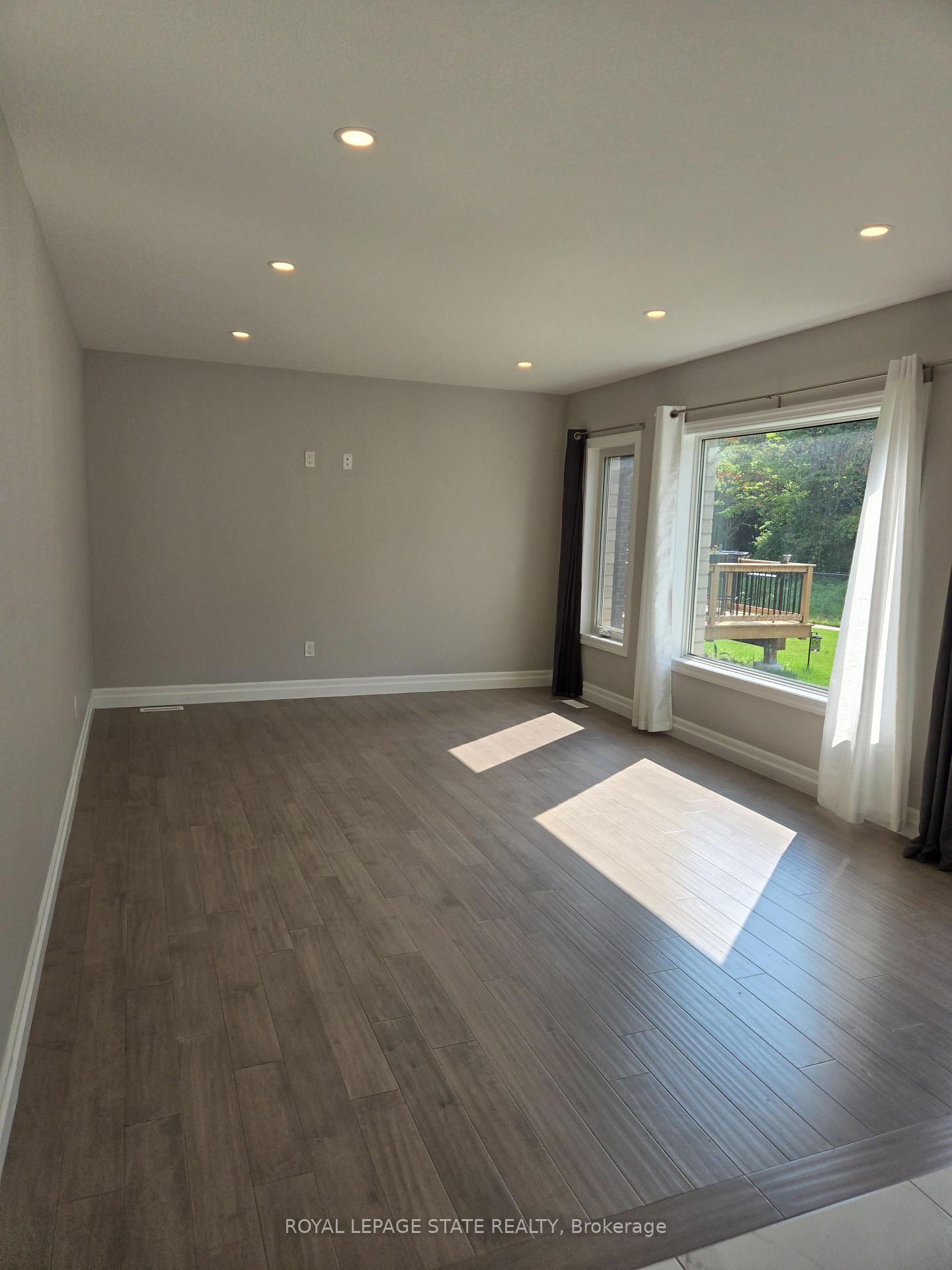 Photo 13 of 15 Dunning Way, St. Thomas — HOMEH