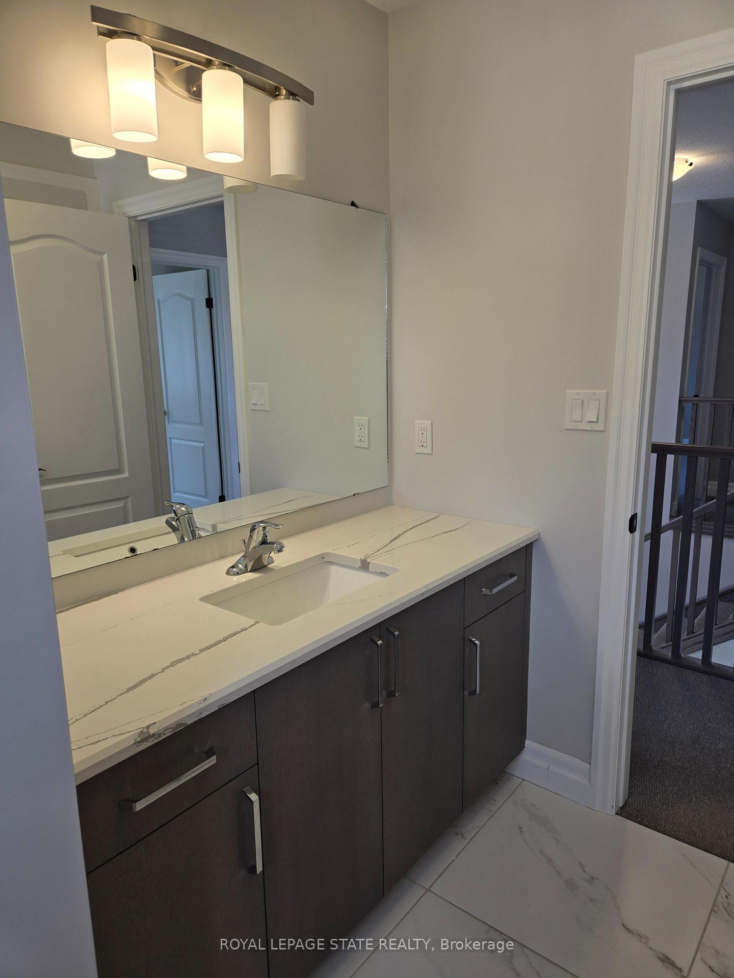 Photo 18 of 15 Dunning Way, St. Thomas — HOMEH