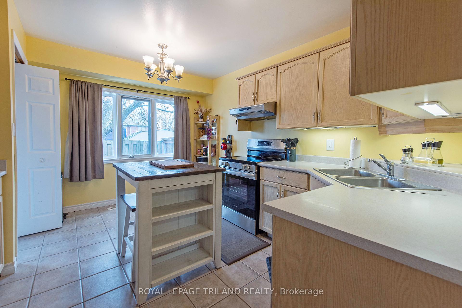 Photo 12 of 7 Golding Place, St. Thomas — HOMEH