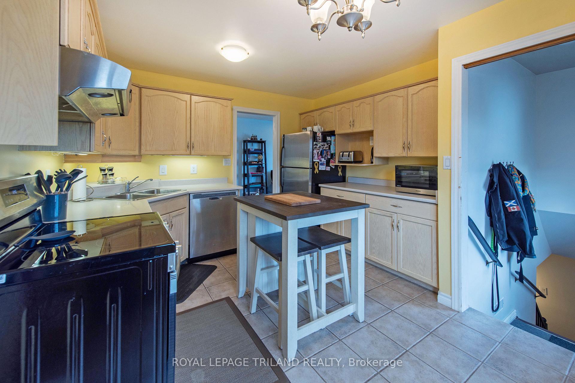 Photo 15 of 7 Golding Place, St. Thomas — HOMEH