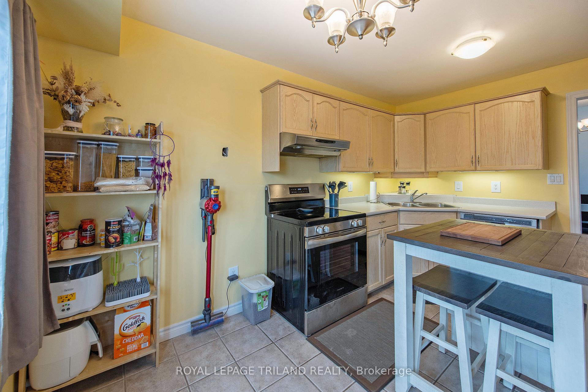 Photo 16 of 7 Golding Place, St. Thomas — HOMEH