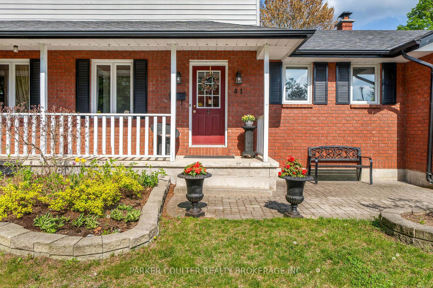 Photo 7 of 41 Lawrence Avenue, Springwater, Anten Mills — HOMEH