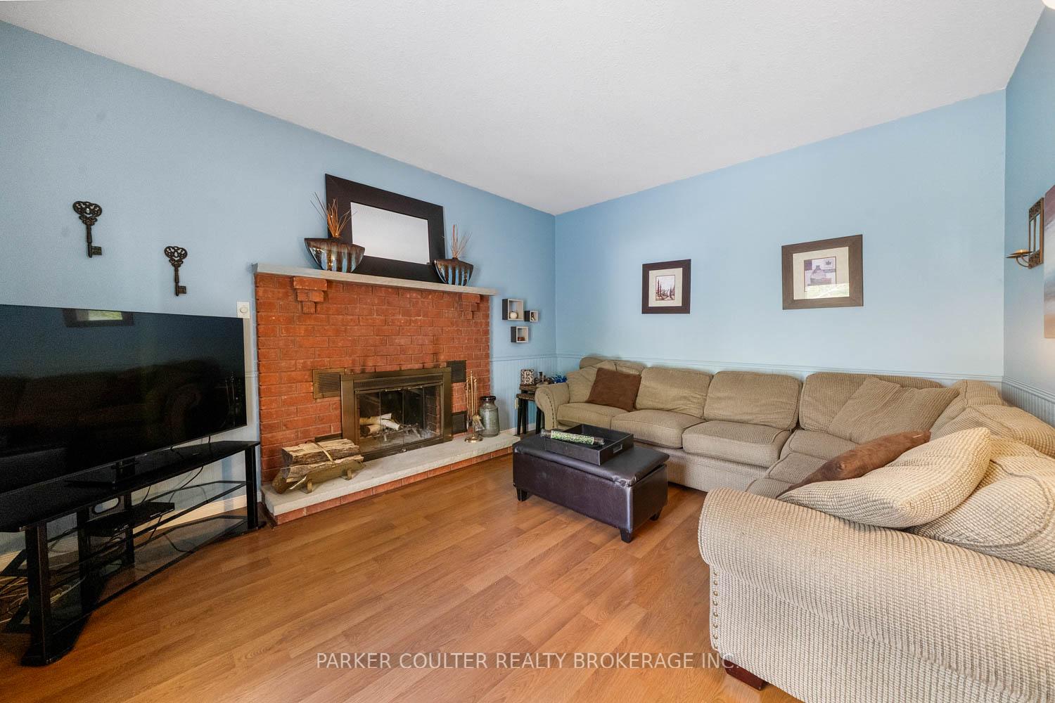Photo 18 of 41 Lawrence Avenue, Springwater, Anten Mills — HOMEH