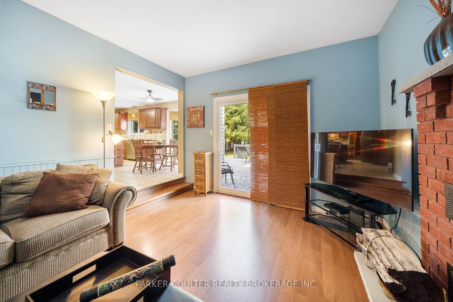 Photo 19 of 41 Lawrence Avenue, Springwater, Anten Mills — HOMEH