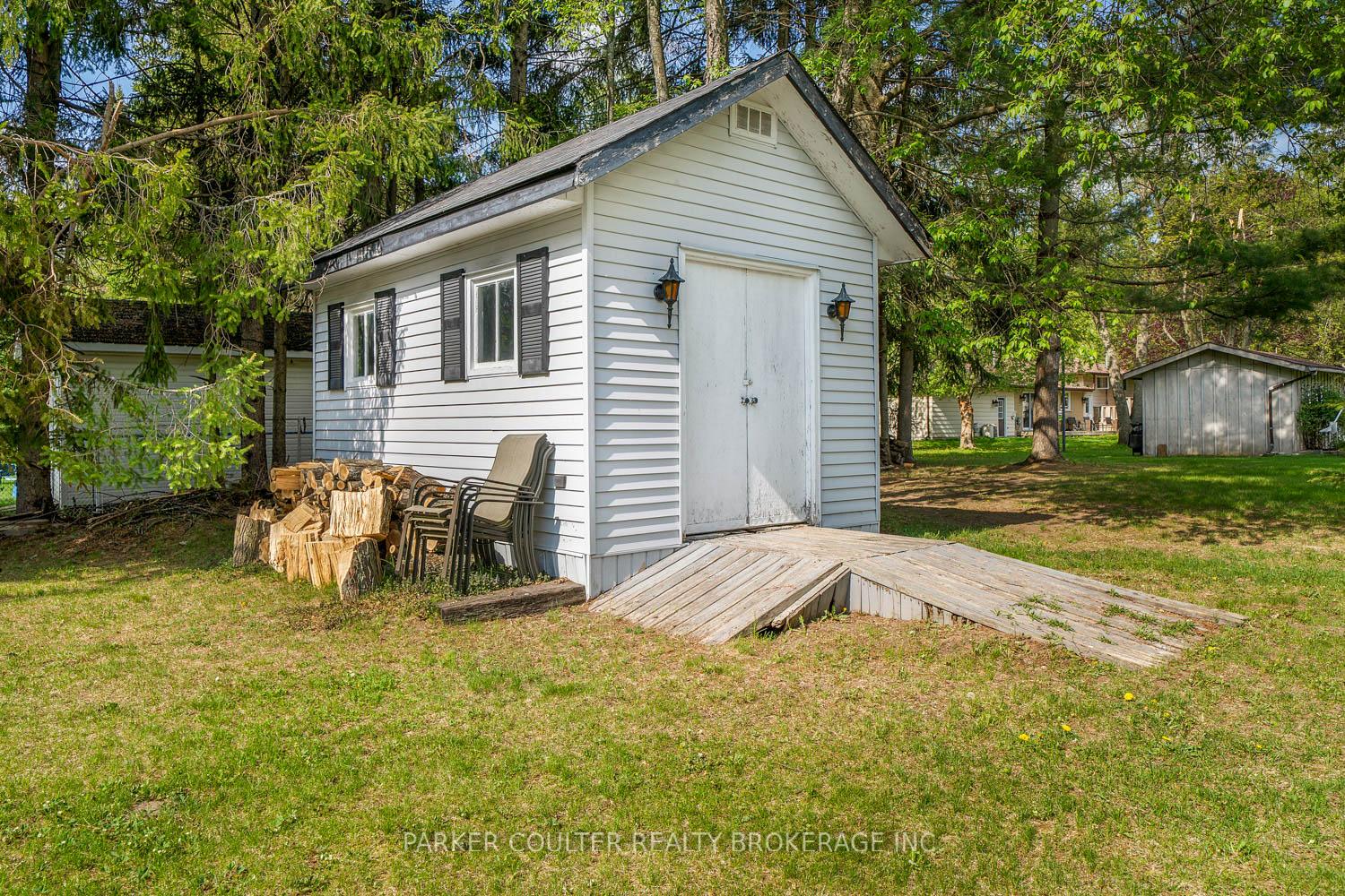 Photo 22 of 41 Lawrence Avenue, Springwater, Anten Mills — HOMEH