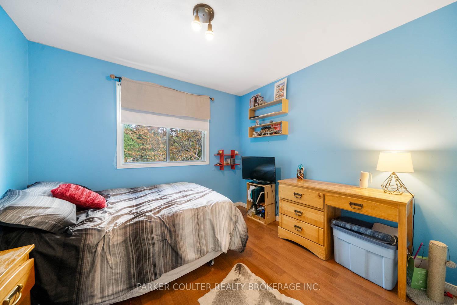 Photo 25 of 41 Lawrence Avenue, Springwater, Anten Mills — HOMEH