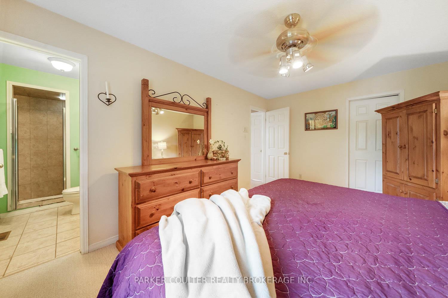 Photo 29 of 41 Lawrence Avenue, Springwater, Anten Mills — HOMEH
