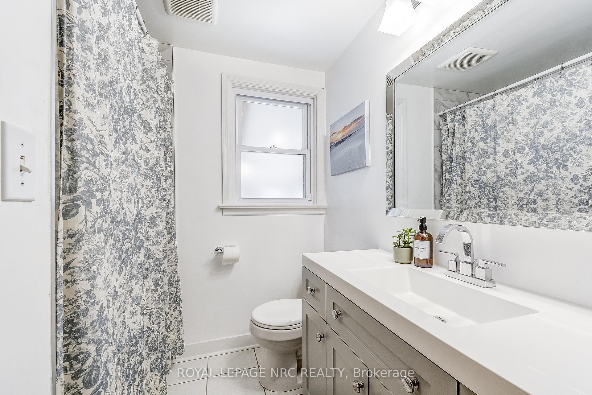 Photo 14 of 44 Windsor Road, St. Catharines, Vine/Linwell — HOMEH
