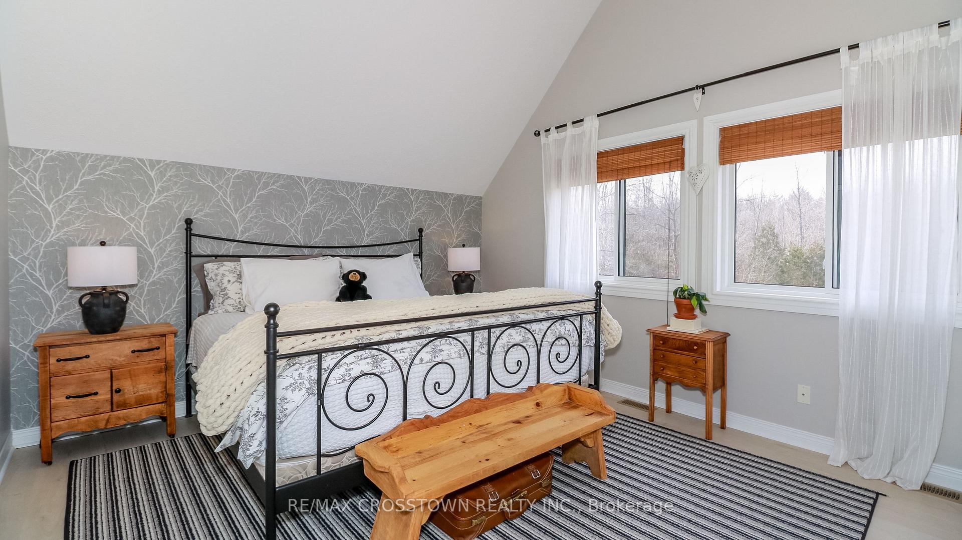 Photo 25 of 3093 Sandy Bend, Springwater, Rural Springwater — HOMEH