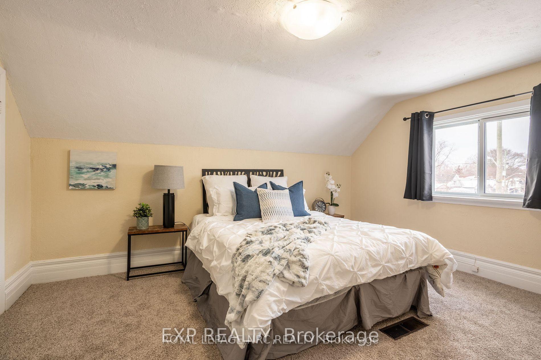 Photo 7 of 30 Wiley Street, St. Catharines, Downtown — HOMEH