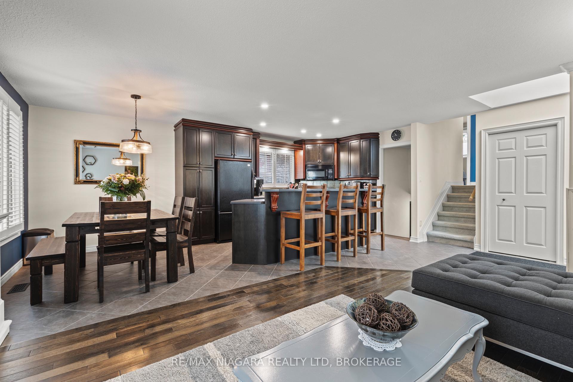 Photo 9 of 20 Centennial Drive, St. Catharines, Lakeport — HOMEH