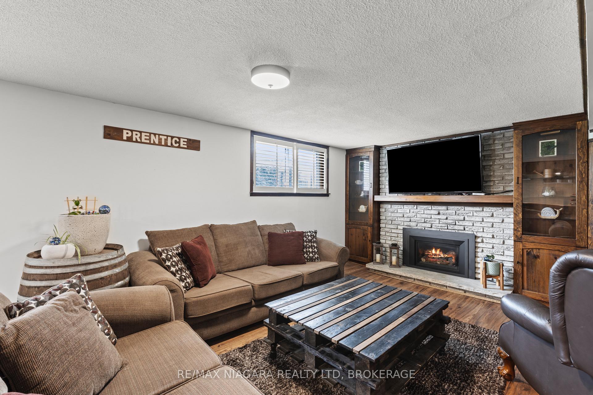 Photo 19 of 20 Centennial Drive, St. Catharines, Lakeport — HOMEH