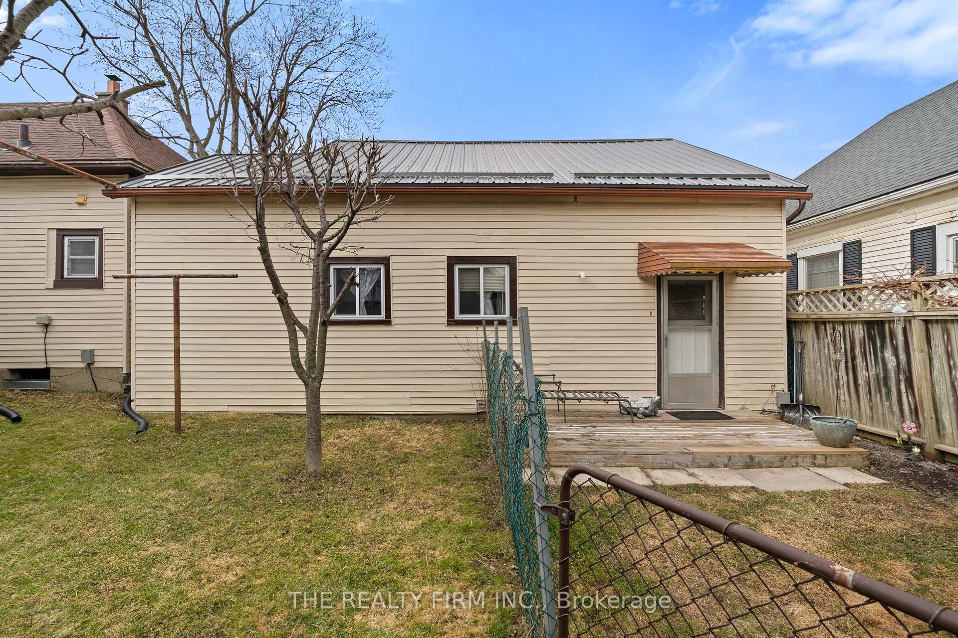 Photo 11 of 18 Fourth Avenue, St. Thomas — HOMEH