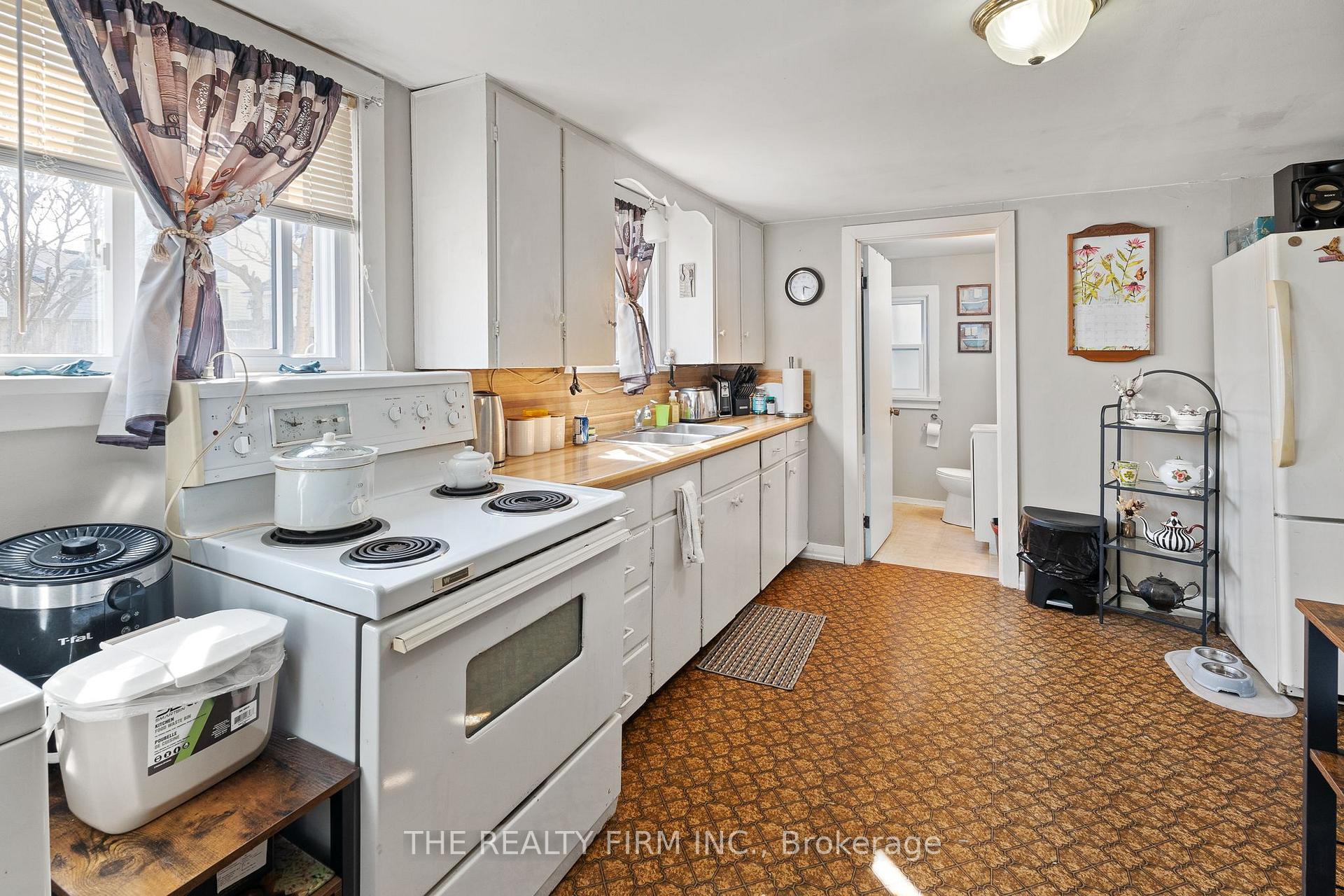 Photo 36 of 18 Fourth Avenue, St. Thomas — HOMEH
