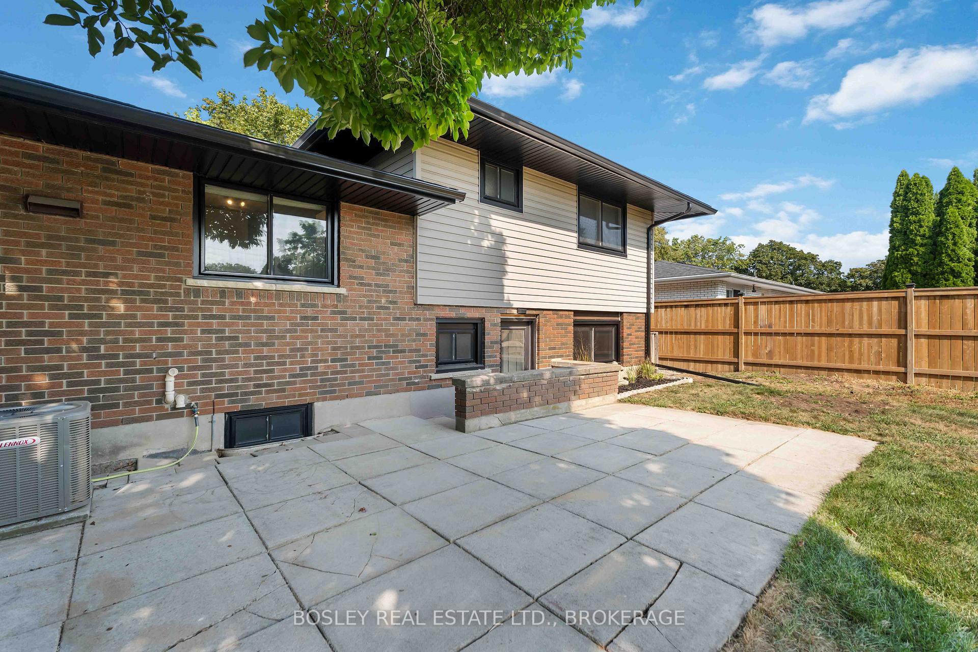 Photo 38 of 96 Windward Street, St. Catharines, Carlton/Bunting — HOMEH