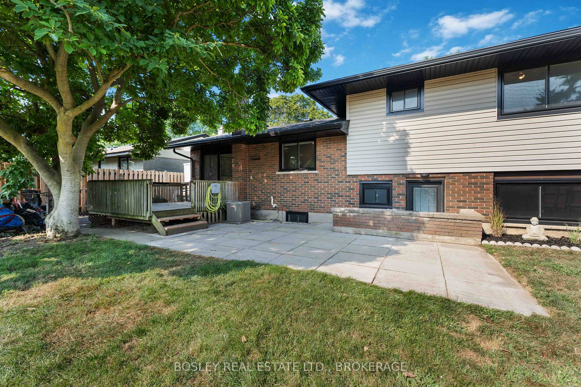 Photo 41 of 96 Windward Street, St. Catharines, Carlton/Bunting — HOMEH