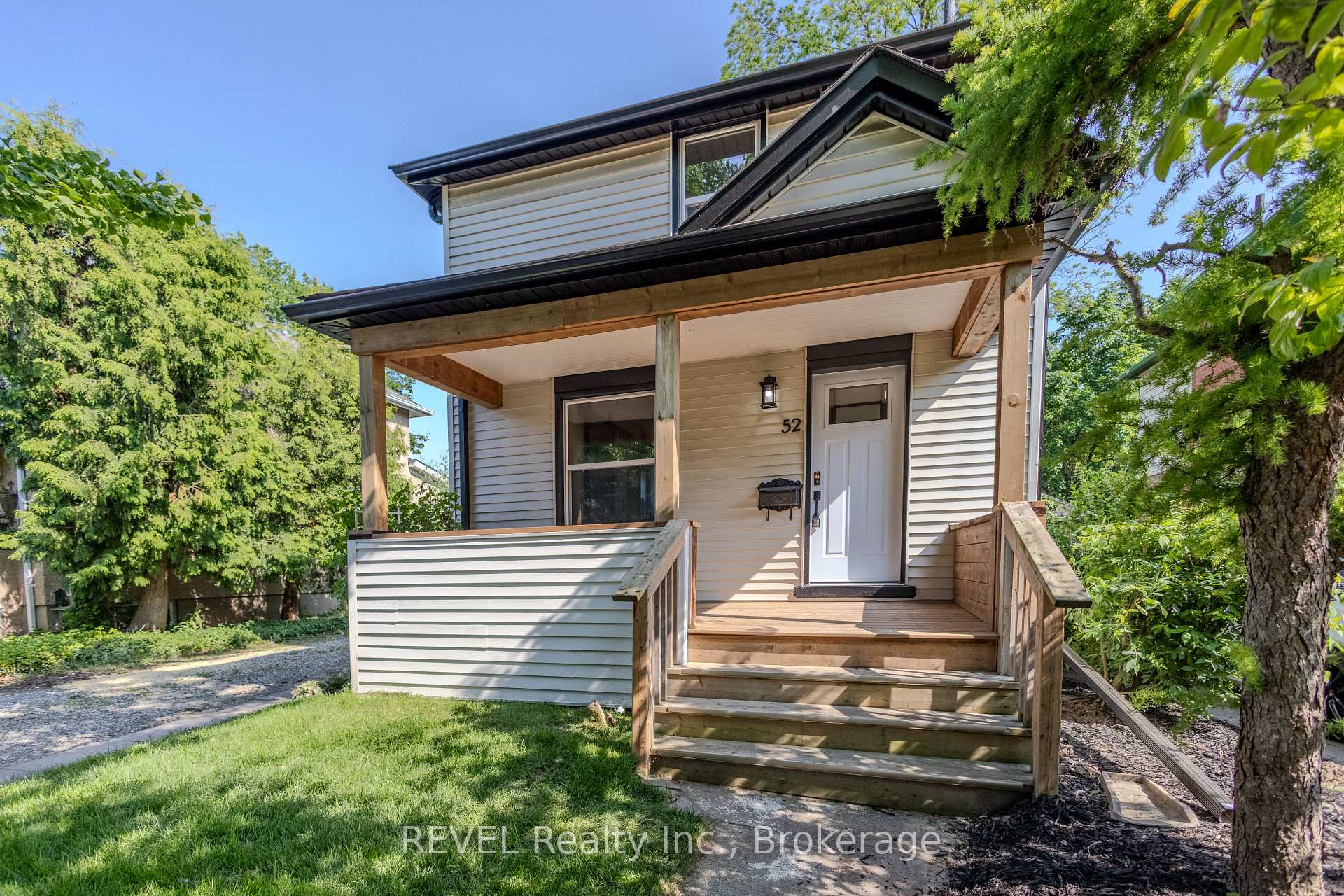Photo 4 of 52 Albert Street, St. Catharines, Downtown — HOMEH