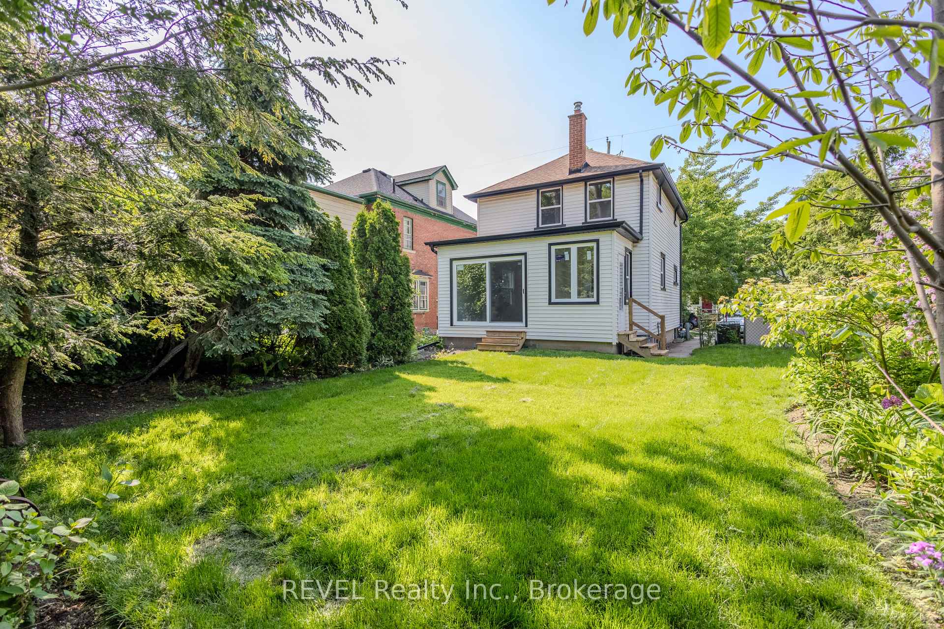 Photo 7 of 52 Albert Street, St. Catharines, Downtown — HOMEH