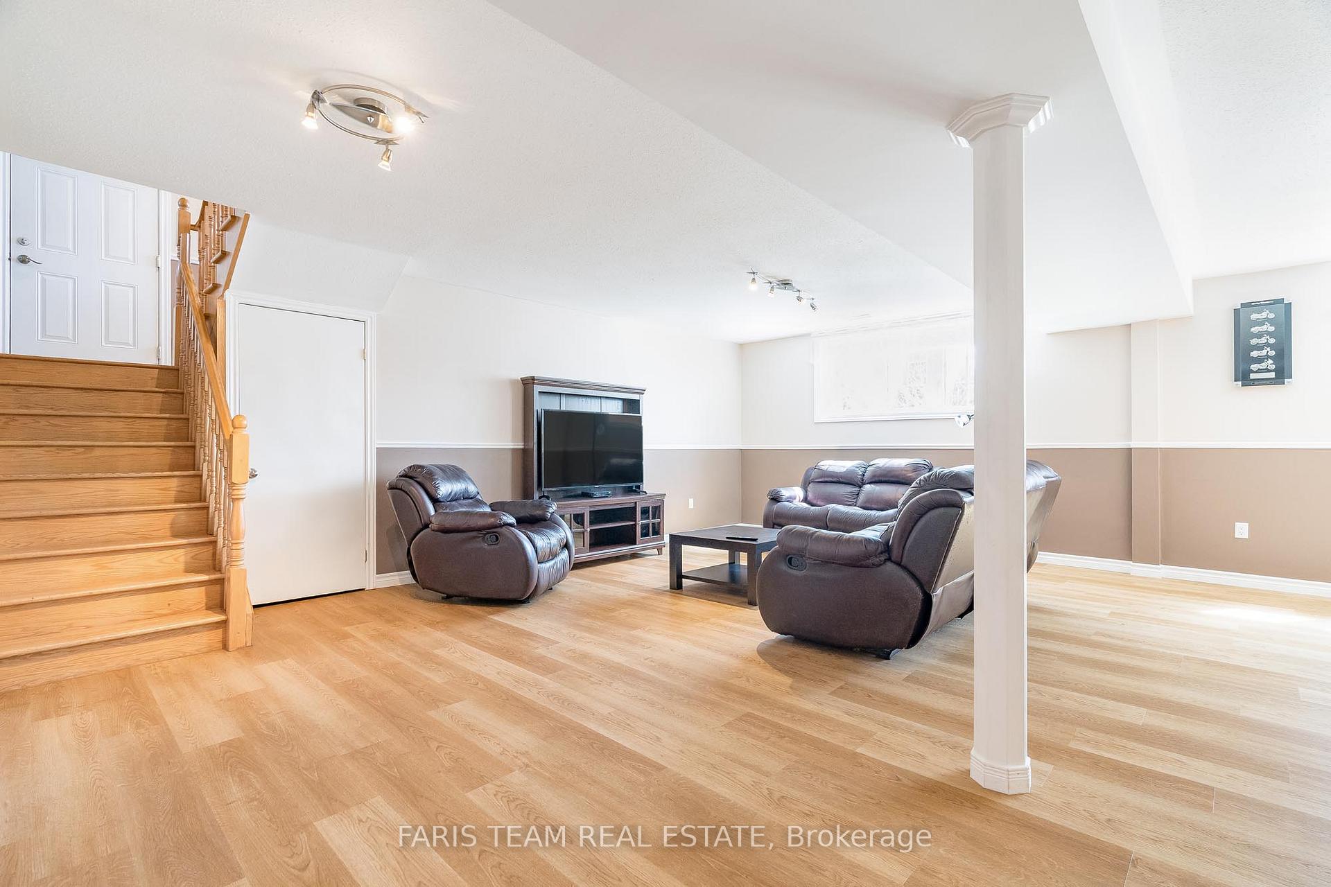 Photo 19 of 1032 Flos Road 4 E, Springwater, Phelpston — HOMEH