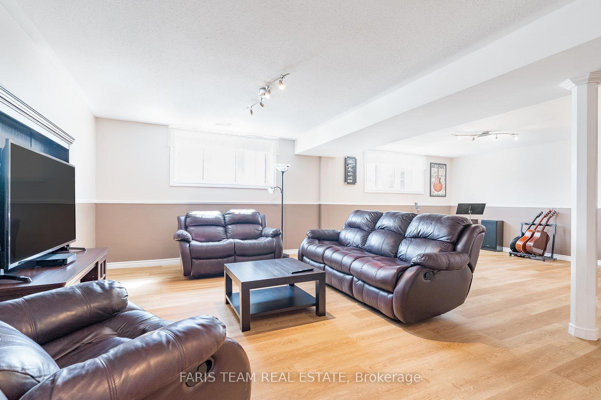 Photo 20 of 1032 Flos Road 4 E, Springwater, Phelpston — HOMEH