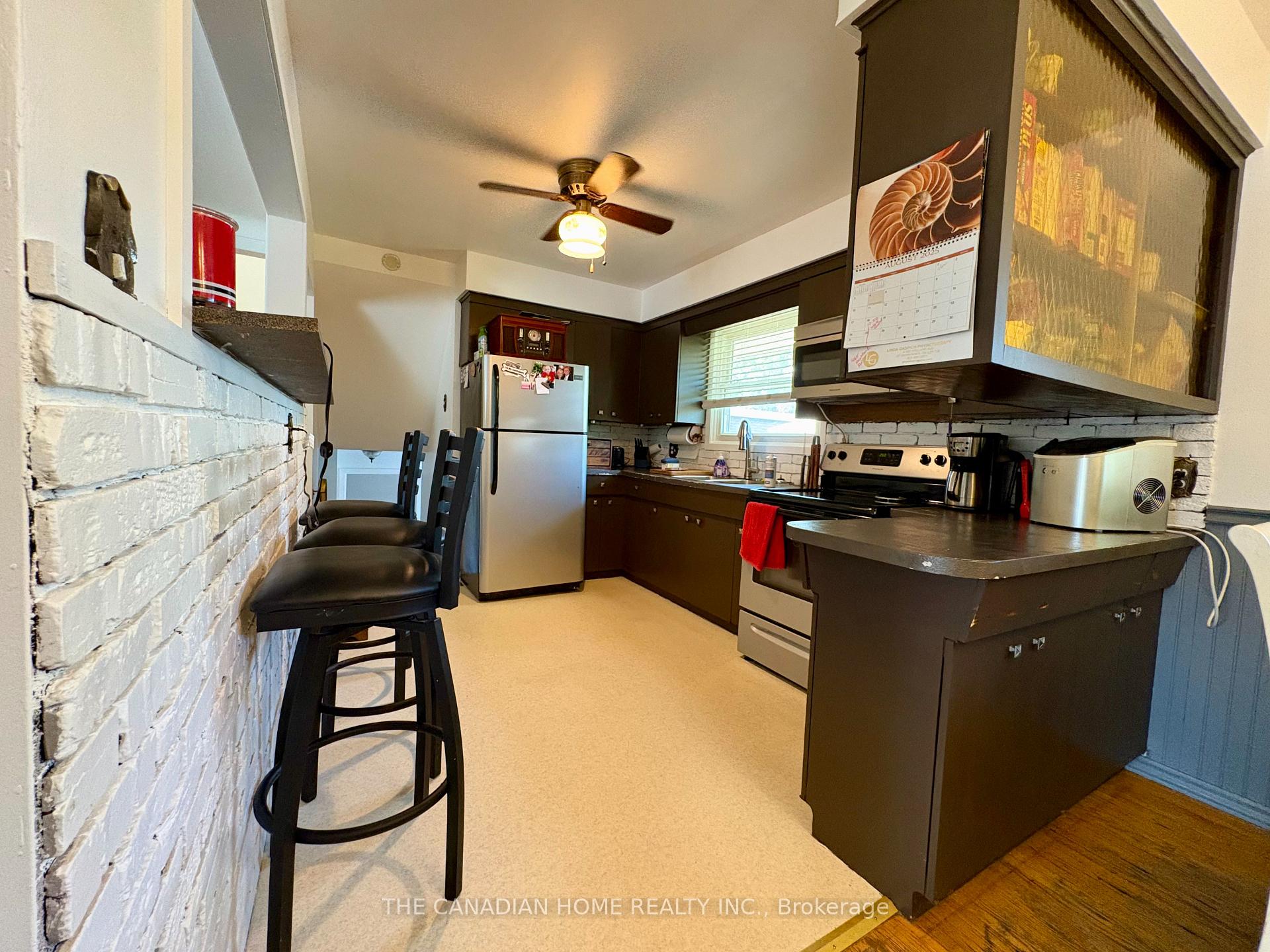 Photo 7 of 37 Viking Drive, St. Catharines, Bunting/Linwell — HOMEH