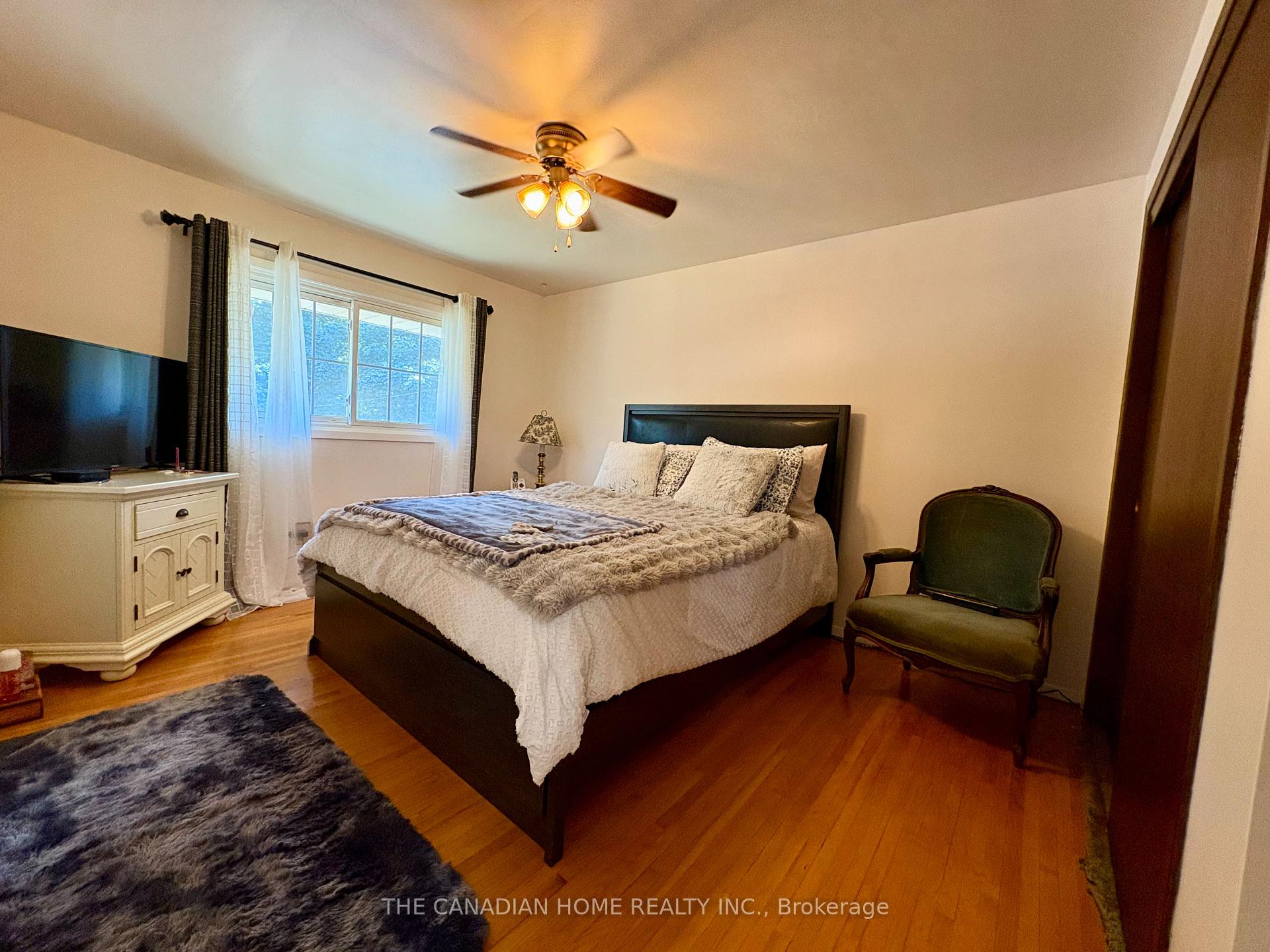 Photo 15 of 37 Viking Drive, St. Catharines, Bunting/Linwell — HOMEH