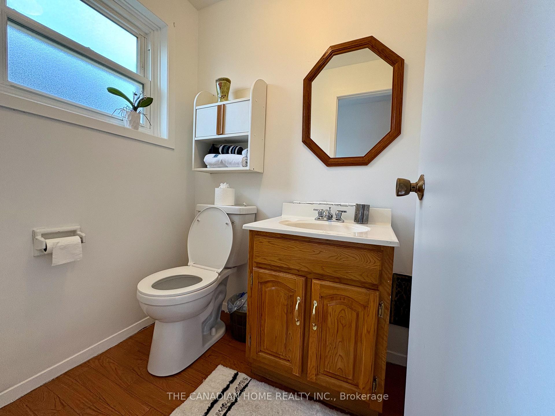 Photo 18 of 37 Viking Drive, St. Catharines, Bunting/Linwell — HOMEH