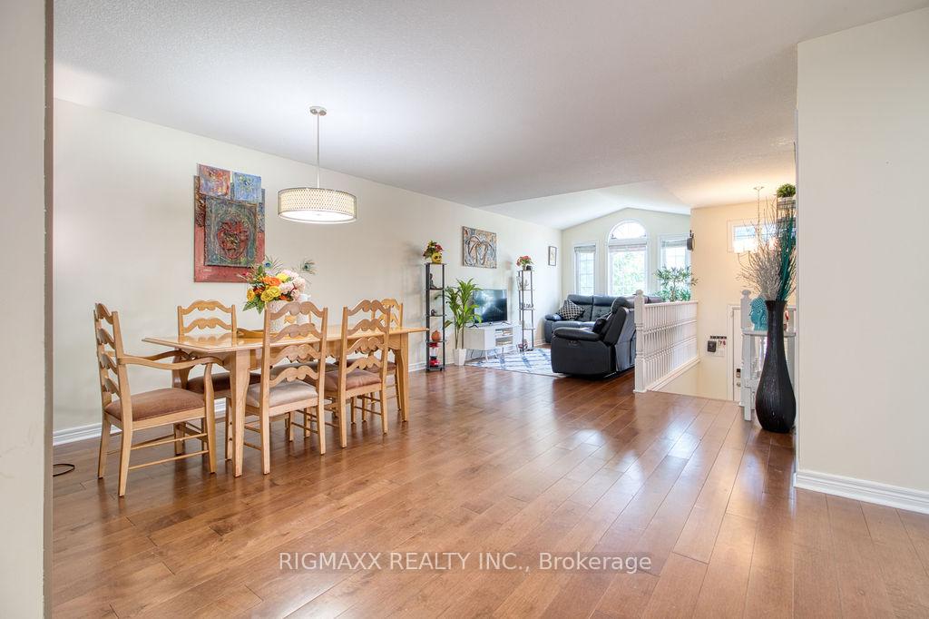 Photo 4 of 29 Ponsford Place, St. Thomas — HOMEH
