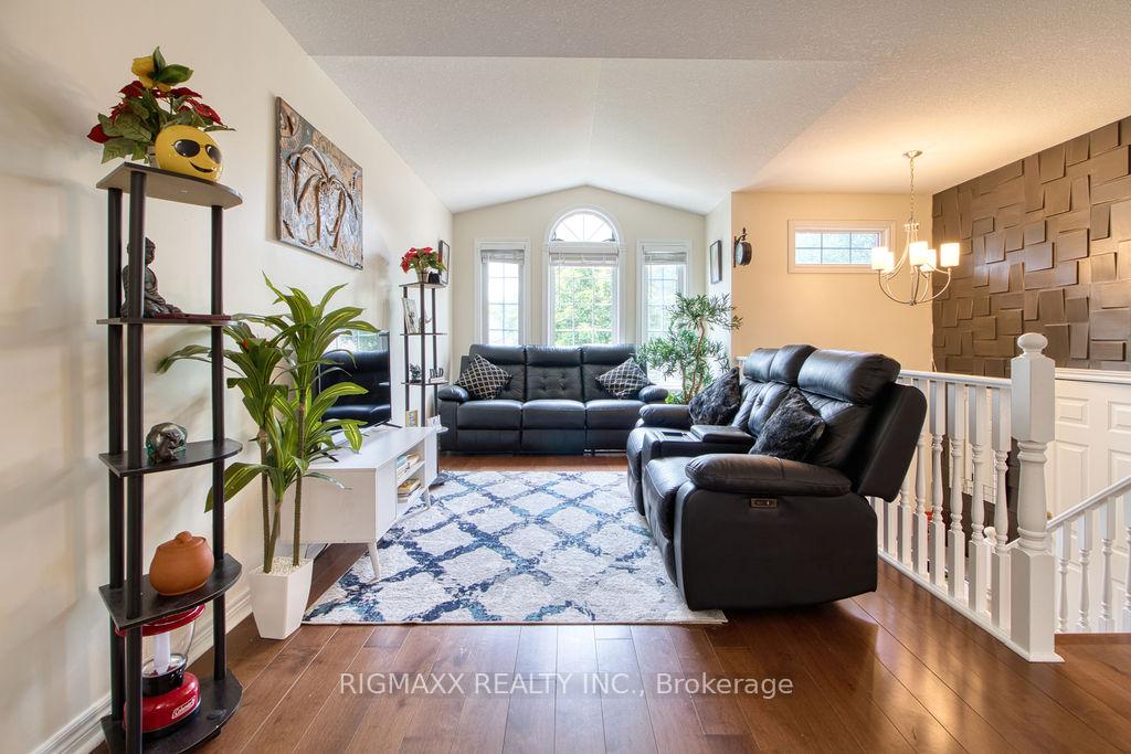 Photo 5 of 29 Ponsford Place, St. Thomas — HOMEH