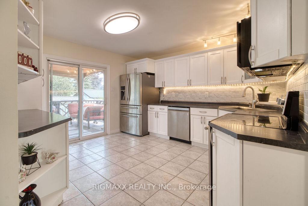 Photo 18 of 29 Ponsford Place, St. Thomas — HOMEH