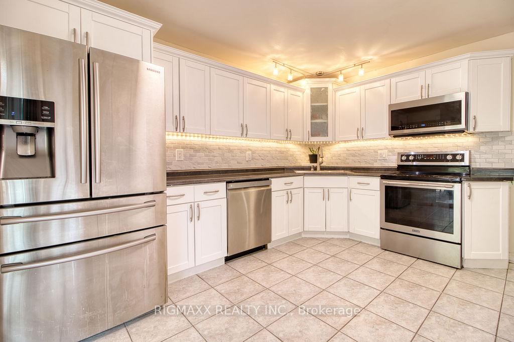 Photo 20 of 29 Ponsford Place, St. Thomas — HOMEH