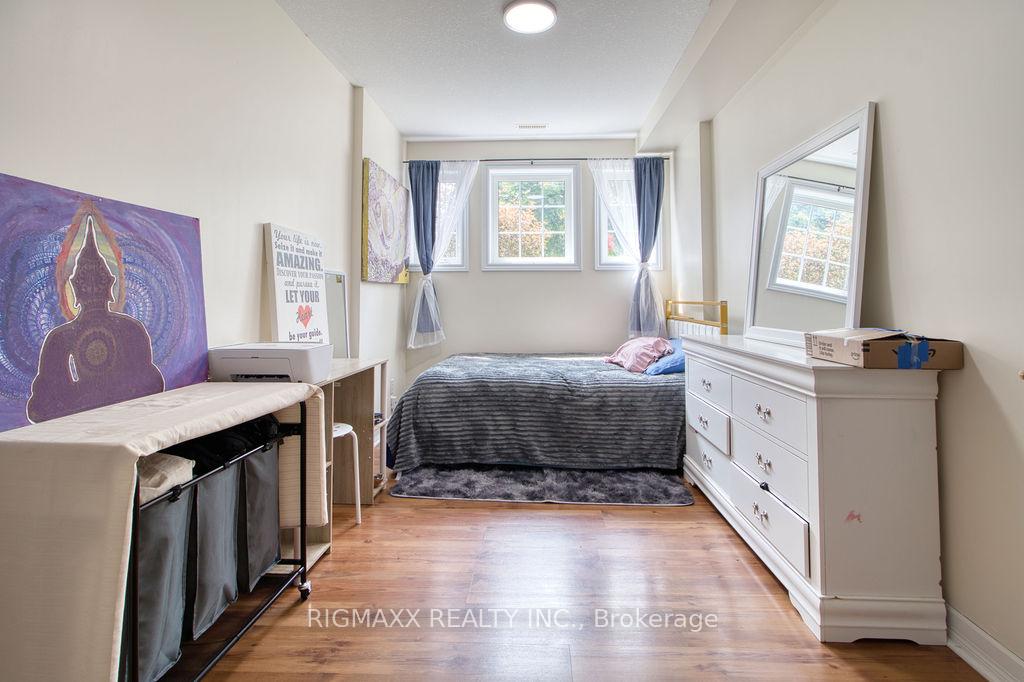 Photo 32 of 29 Ponsford Place, St. Thomas — HOMEH