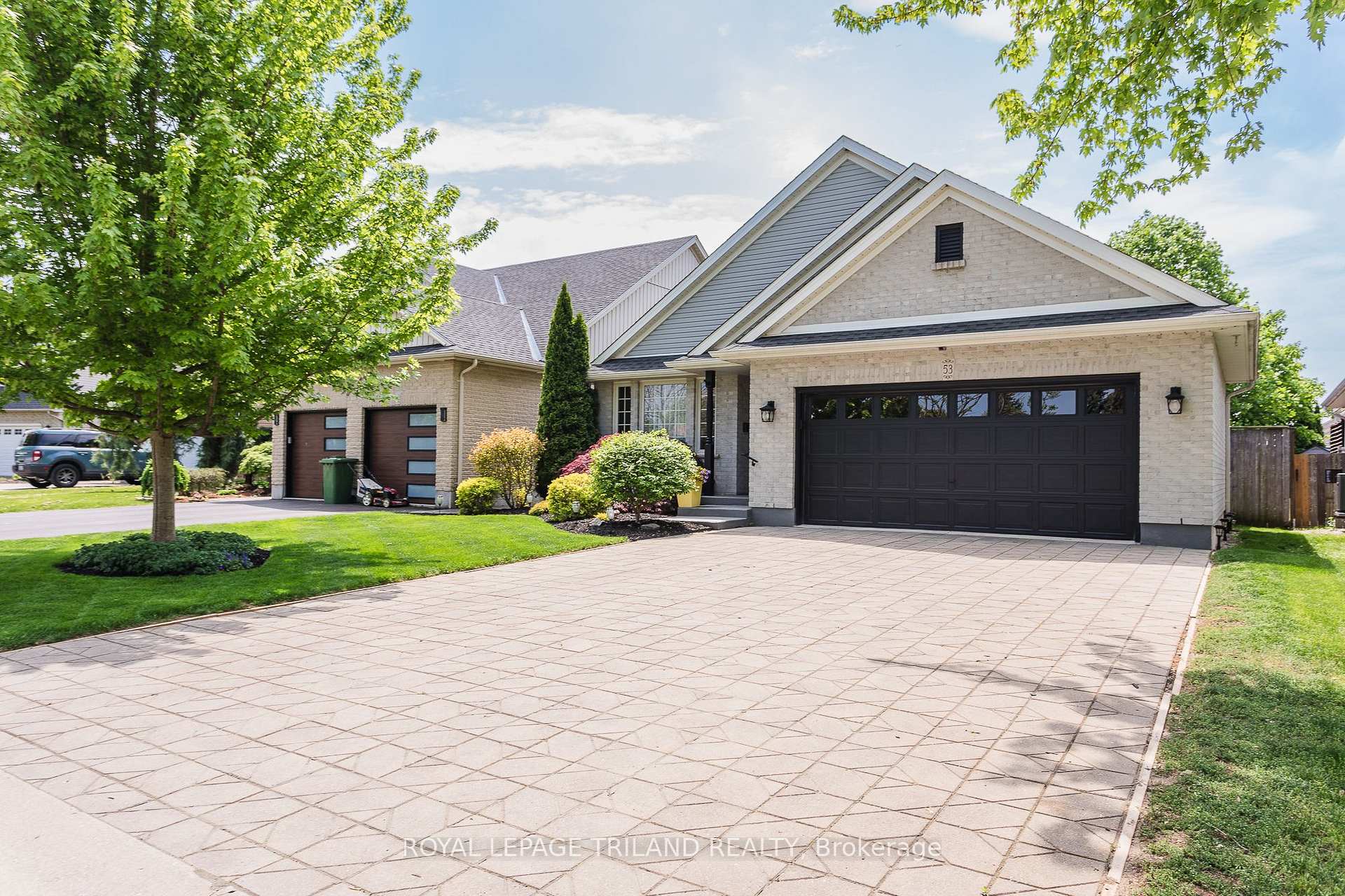 Photo 6 of 53 Augusta Crescent, St. Thomas — HOMEH