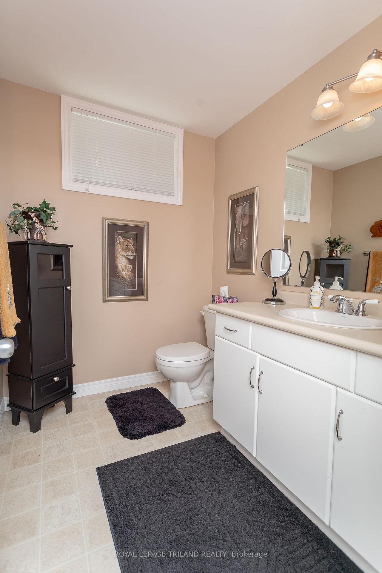 Photo 37 of 53 Augusta Crescent, St. Thomas — HOMEH