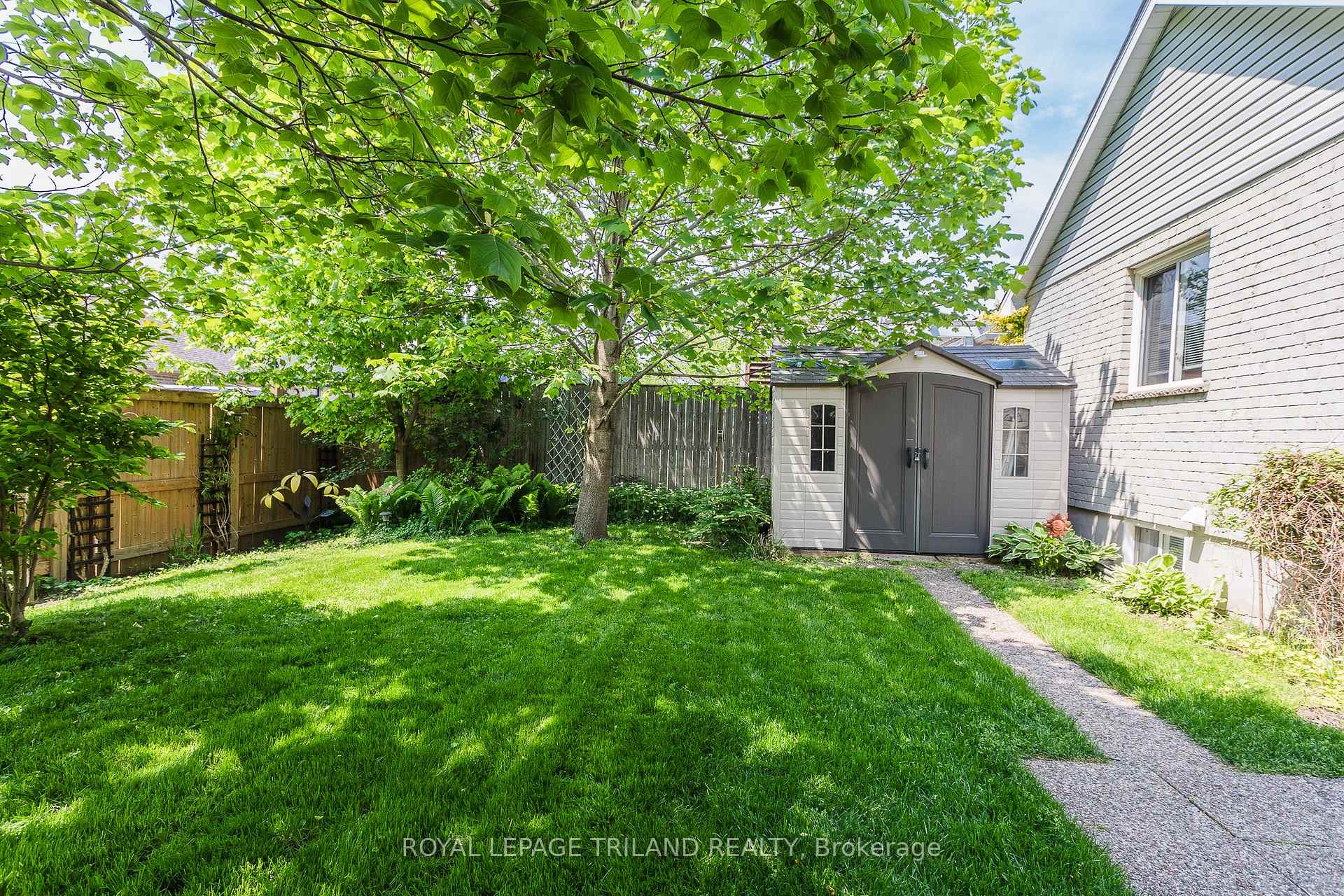 Photo 43 of 53 Augusta Crescent, St. Thomas — HOMEH