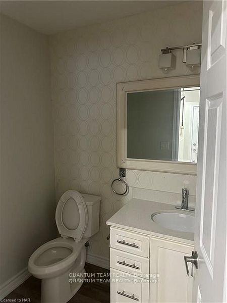 Photo 4 of Unit Upper Level, 4 C Dixie Road, St. Catharines, Fairview — HOMEH