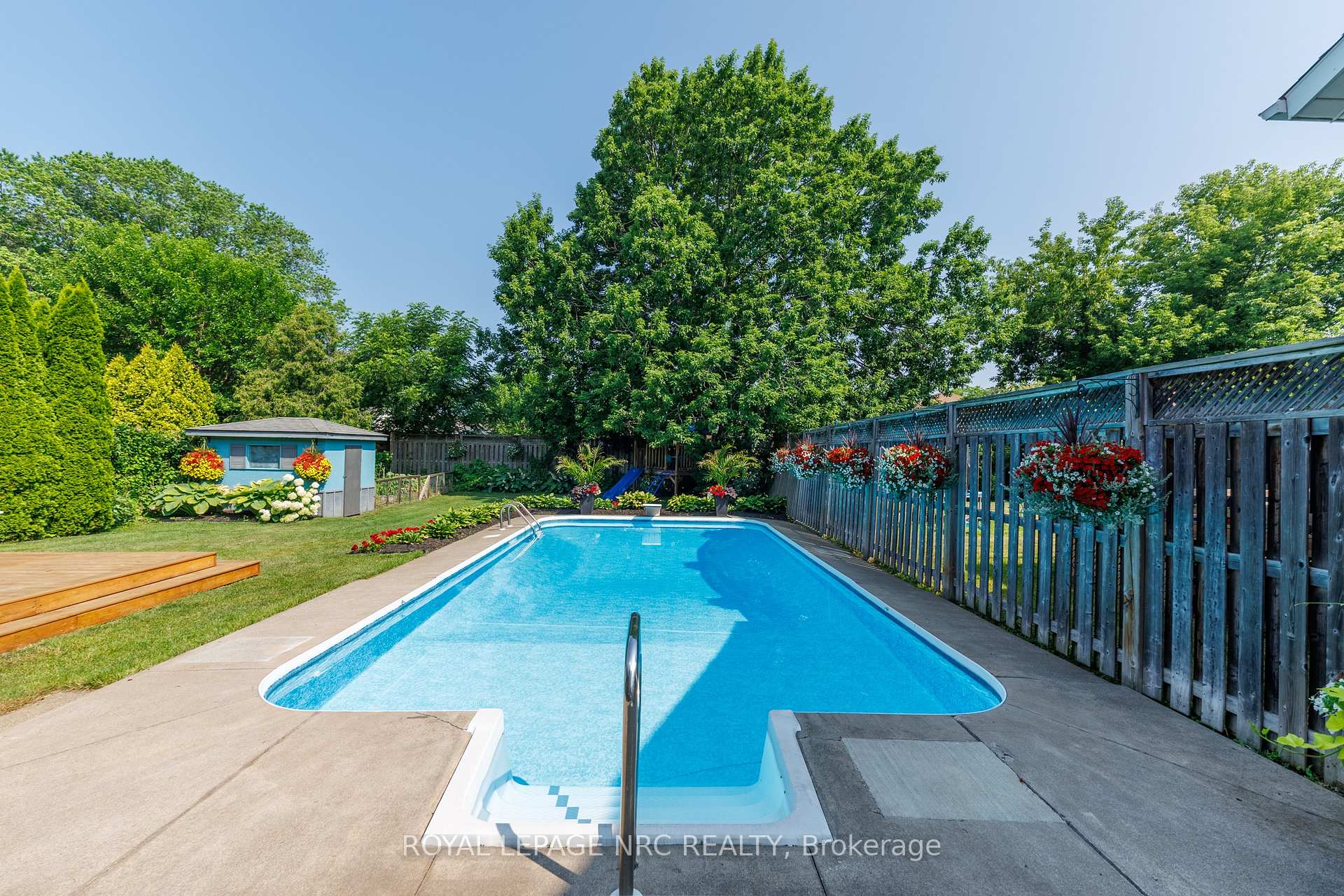 Photo 2 of 11 Stephen Street, St. Catharines, Lakeport — HOMEH