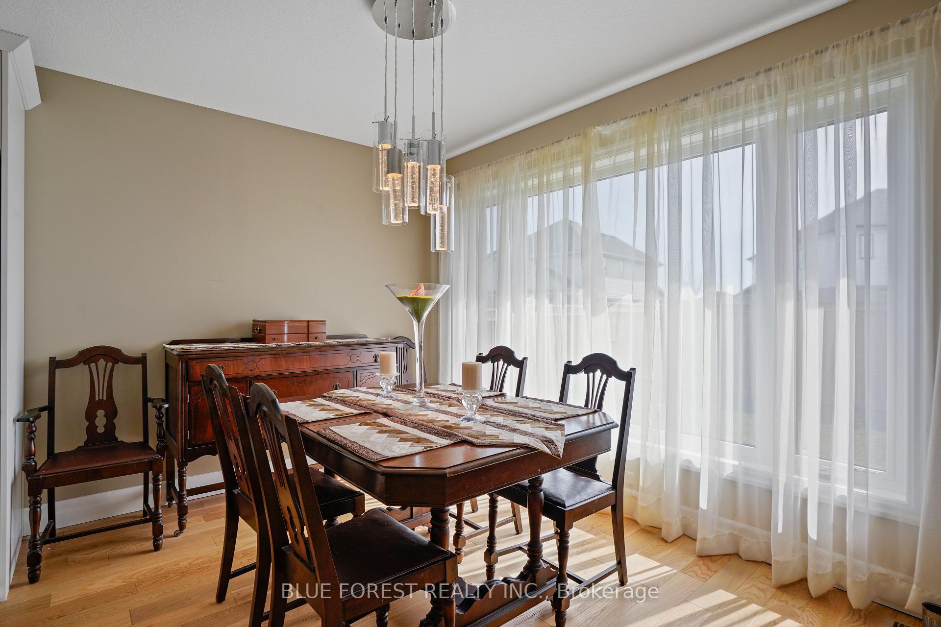 Photo 8 of 10 Auburn Drive, St. Thomas — HOMEH