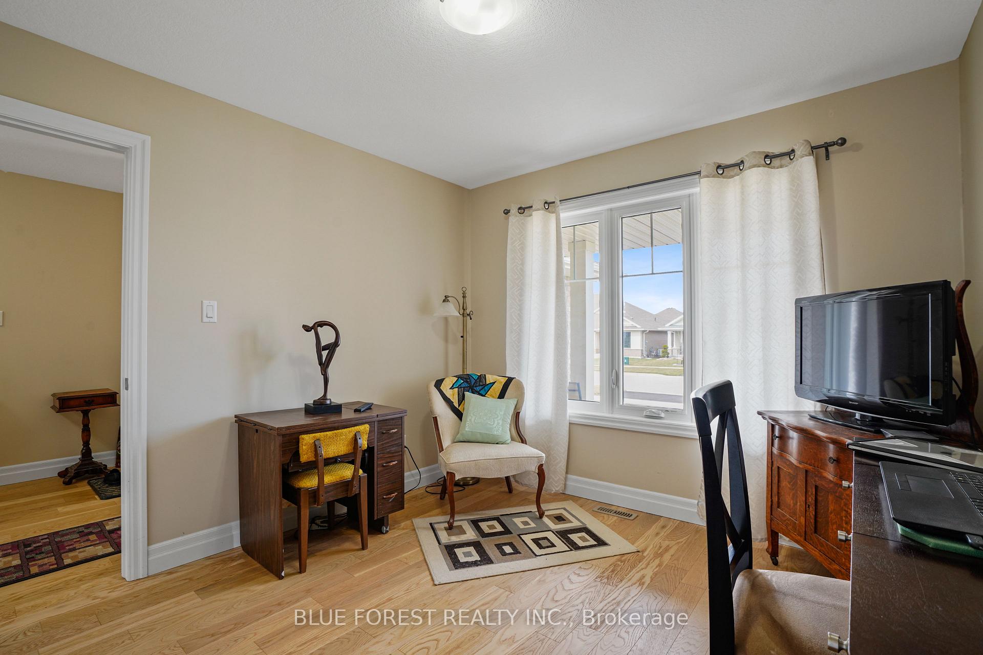 Photo 12 of 10 Auburn Drive, St. Thomas — HOMEH