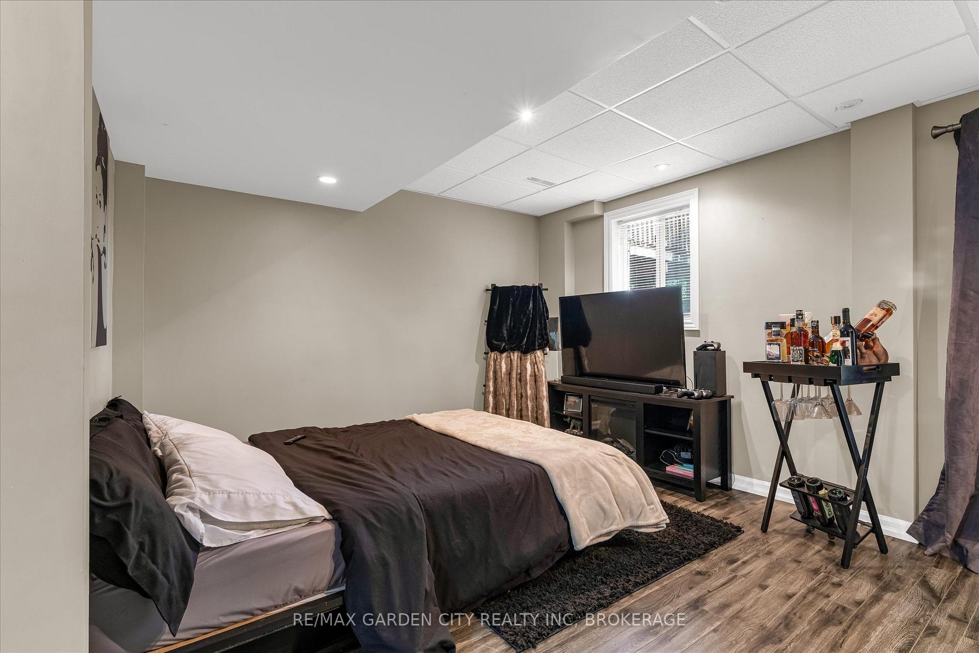 Photo 20 of 12 Chloe Street, St. Catharines, E. Chester — HOMEH
