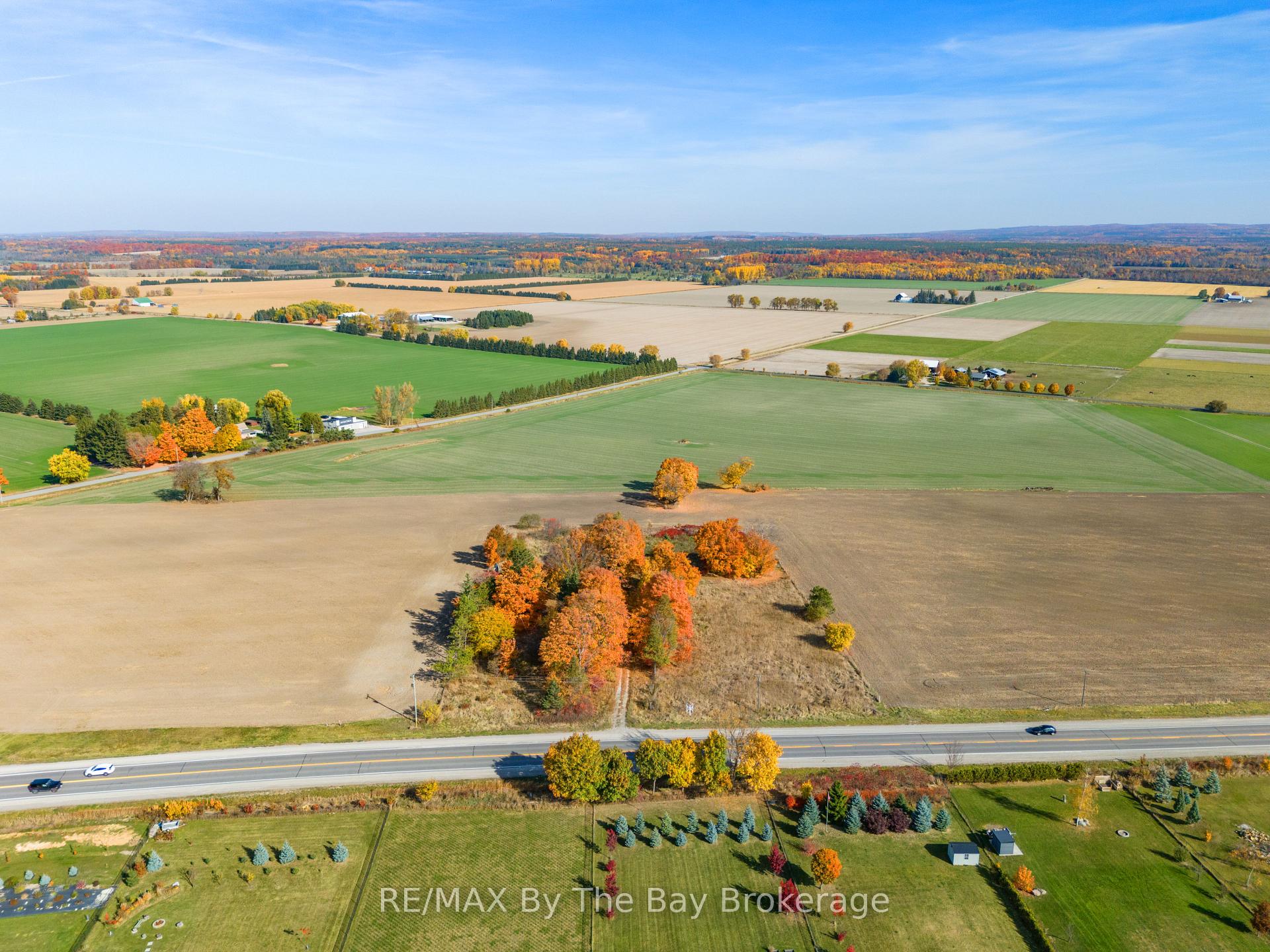 Photo 11 of 2500 Highway 26, Springwater, Rural Springwater — HOMEH