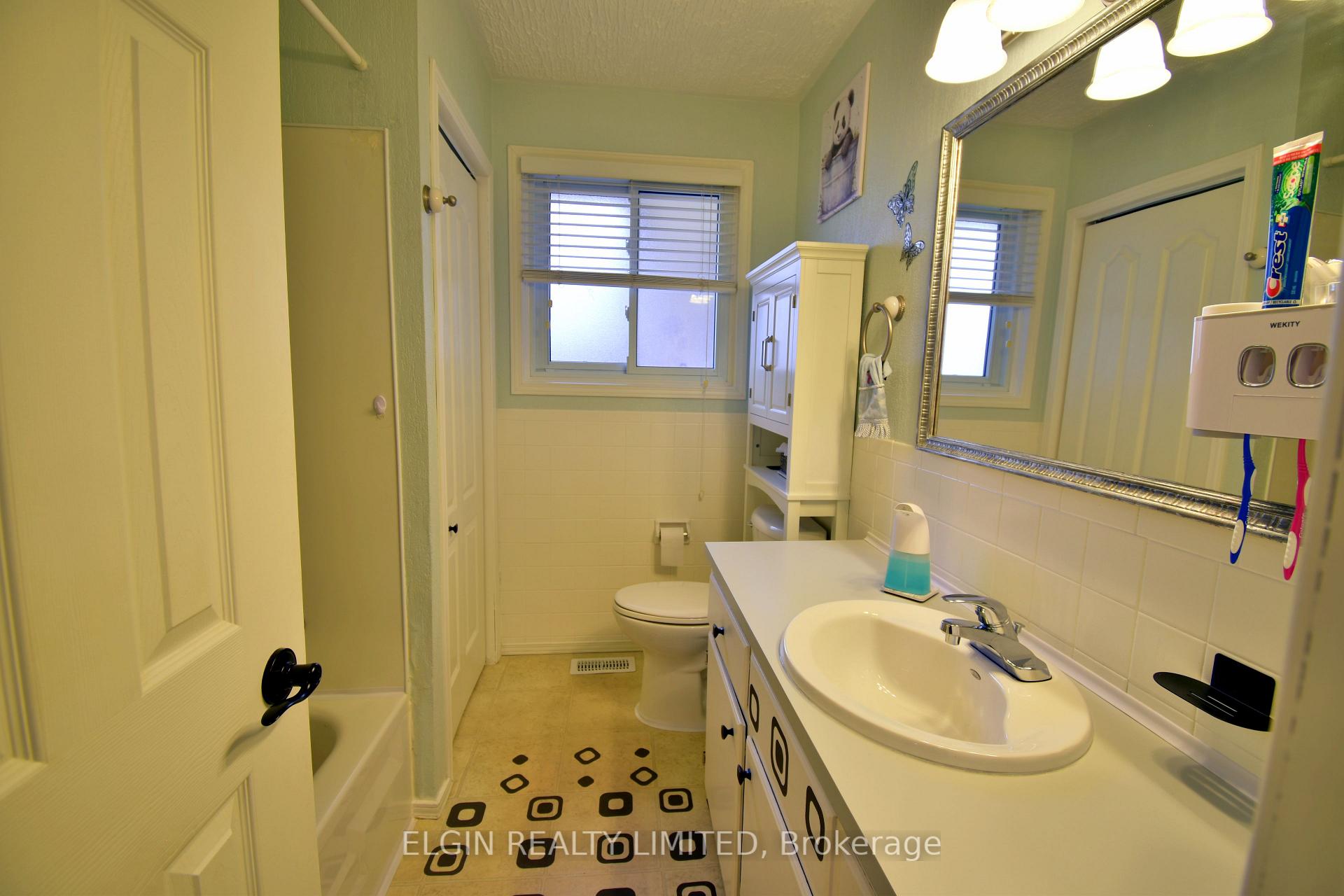 Photo 20 of 589 Elm Street, St. Thomas — HOMEH