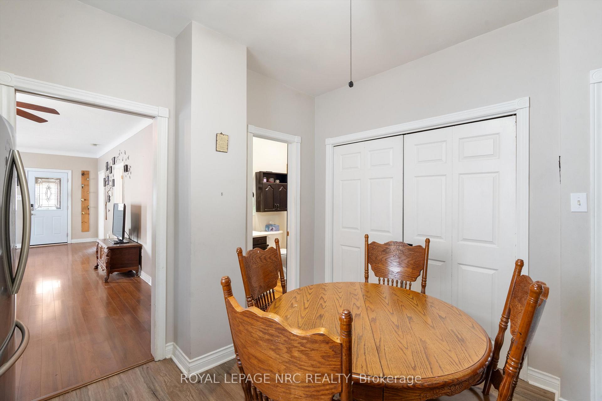 Photo 14 of 37 Almond Street, St. Catharines, Secord Woods — HOMEH