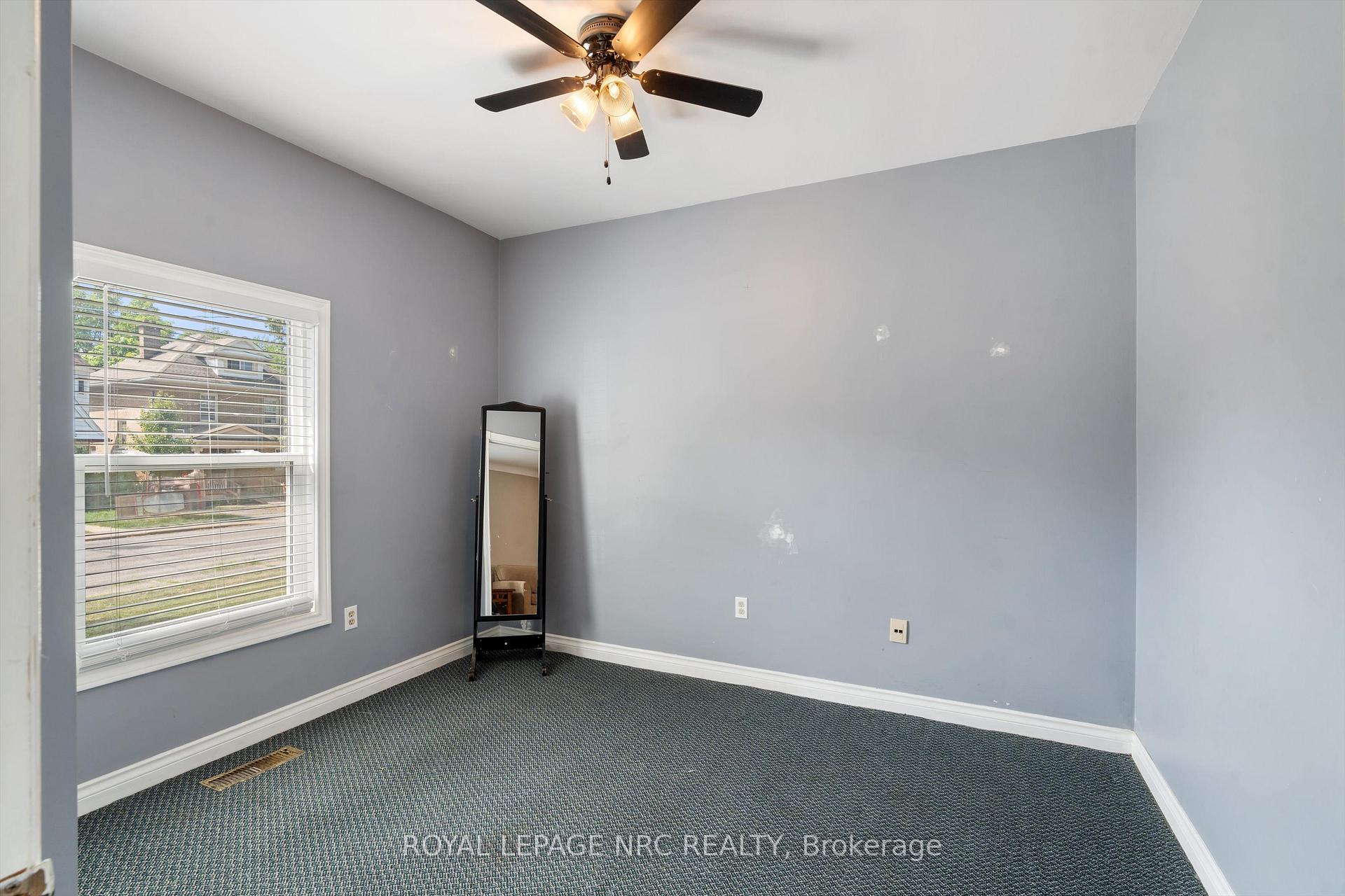 Photo 16 of 37 Almond Street, St. Catharines, Secord Woods — HOMEH