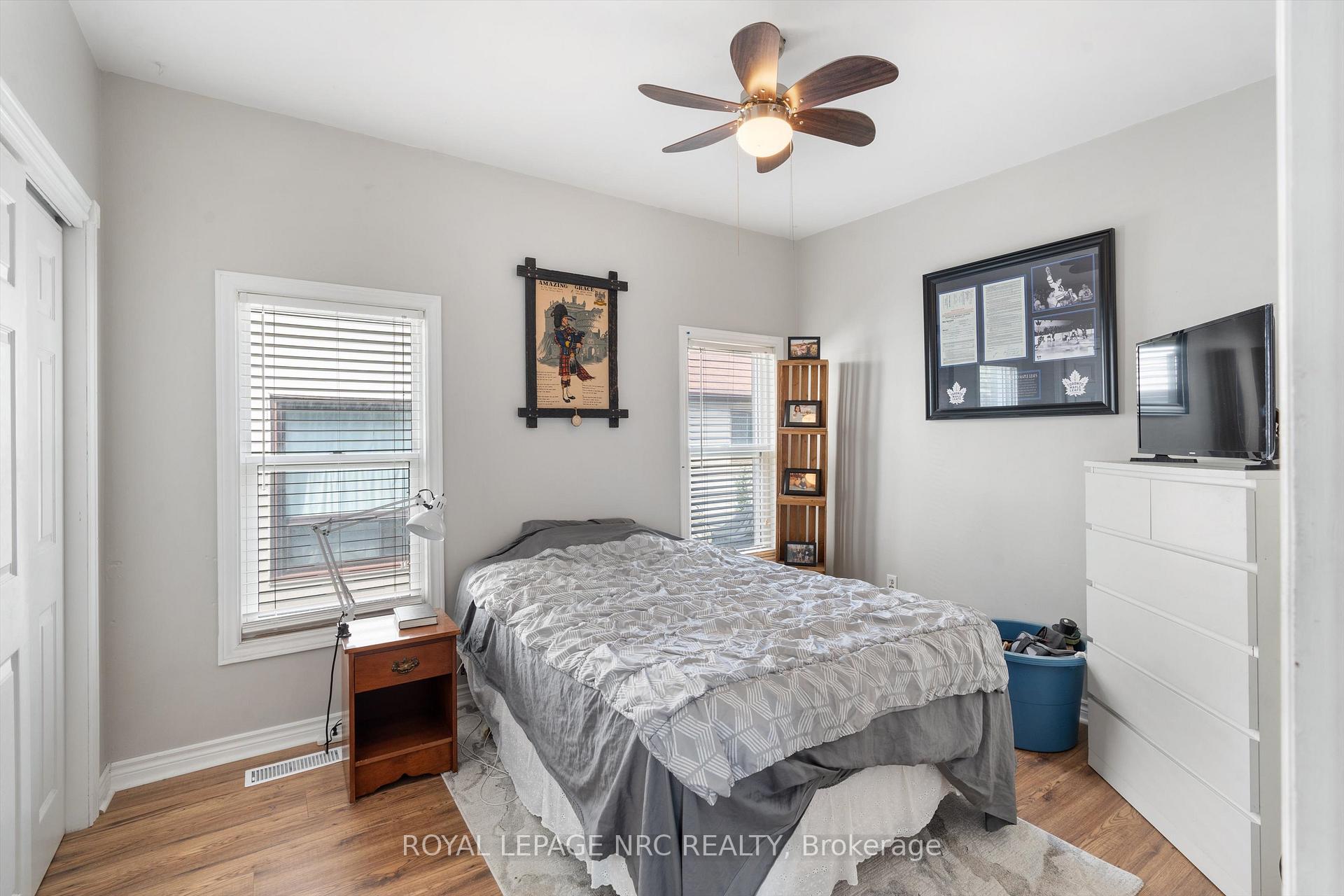 Photo 18 of 37 Almond Street, St. Catharines, Secord Woods — HOMEH