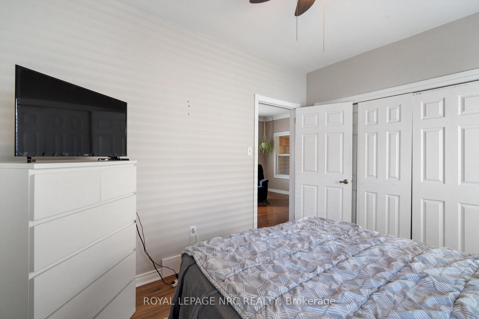 Photo 19 of 37 Almond Street, St. Catharines, Secord Woods — HOMEH