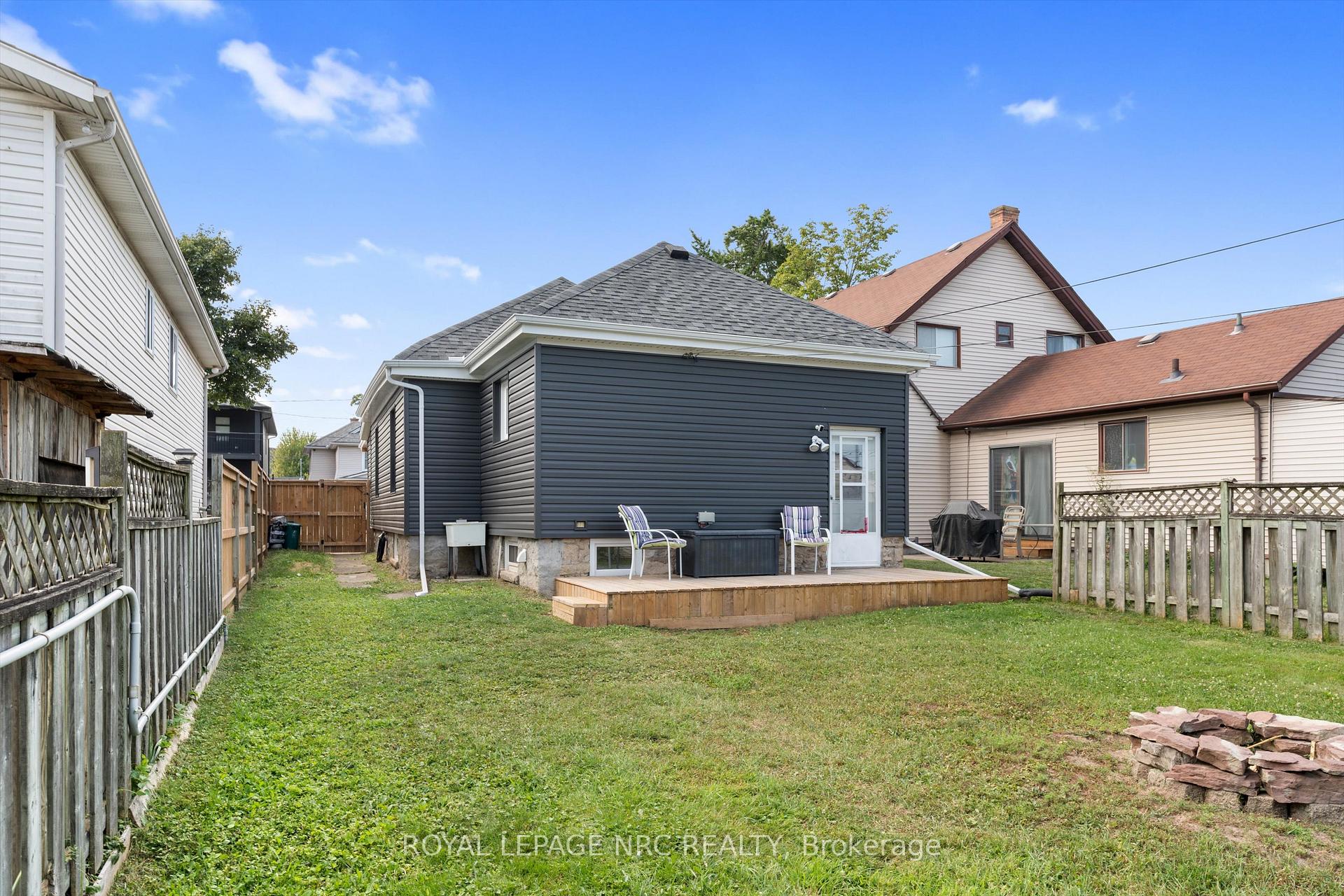Photo 21 of 37 Almond Street, St. Catharines, Secord Woods — HOMEH